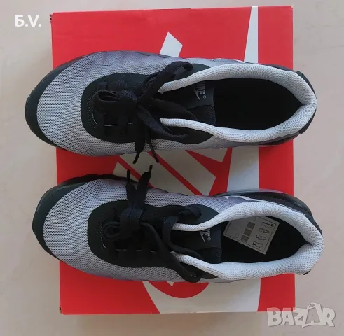 Маратонки Nike 35.5, снимка 4 - Детски маратонки - 56336944
