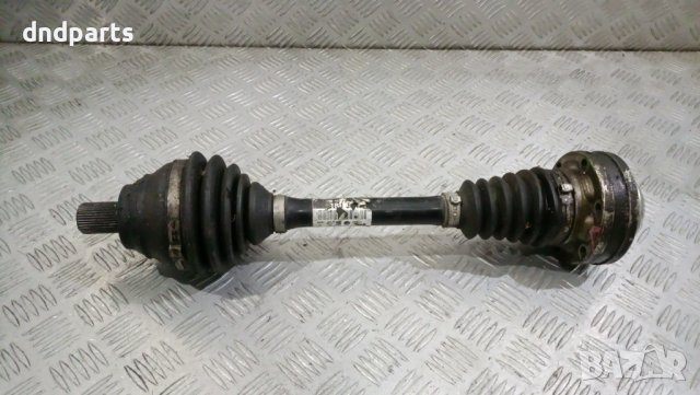 Полуоска VW Passat B6 2.0TDI 140hp 2006г.(предна лява)	