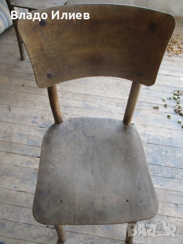 Столове  -4 дървени старинни с антикварна стойност и 2 метални-с дефекти  и подлежащи на ремонт, снимка 5 - Антикварни и старинни предмети - 34593711