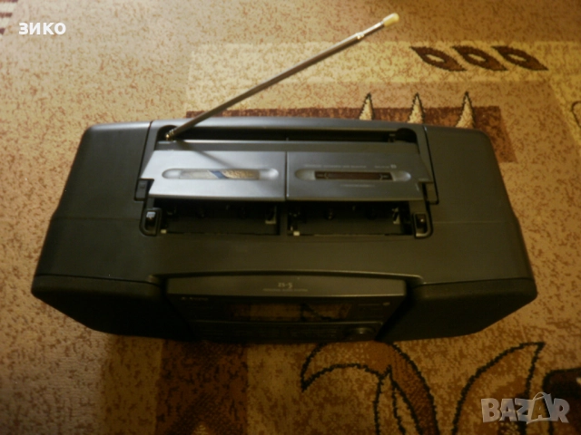 Sony ZS-5 - Boombox система (супер касетофон), снимка 2 - Радиокасетофони, транзистори - 51664287