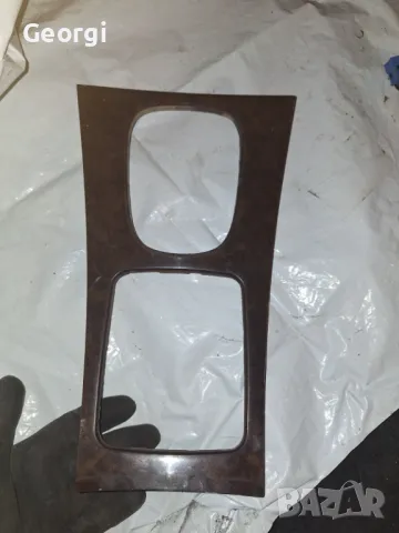 Средна конзола около скоростния лост mercedec c class w203