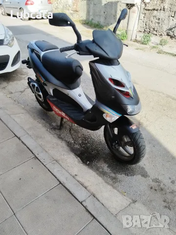 Aprilia sr 50i добро състояние , снимка 4 - Мотоциклети и мототехника - 56074716