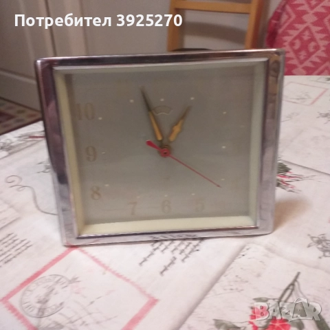 Стари Руски механични будилници 