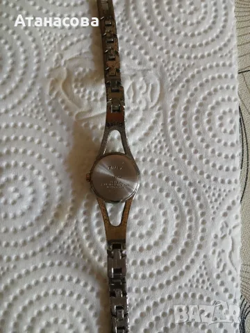 Дамски часовник- TIMEX, снимка 4 - Луксозни - 47588618