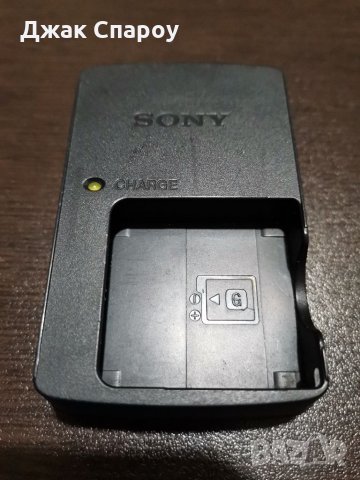 Оригинално зарядно Sony BC-CSGE за батерии NP-BG1, снимка 1 - Батерии, зарядни - 32137235
