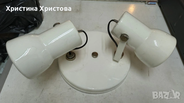 Ел. лампа с две гнезда