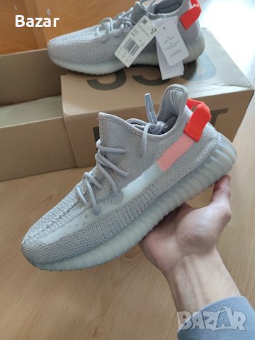 Нови Оригинални Обувки Adidas Yeezy Boost Размер 44 2/3 изключително удобни маратонки , снимка 17 - Спортни обувки - 40430235