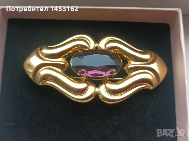 Старинна брошка