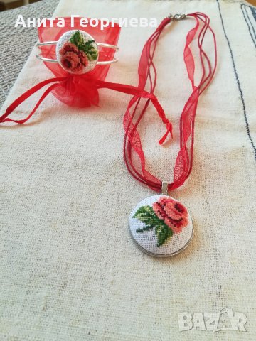 Ръчно бродирани бижута с цветя , флорални мотиви , колие , гривна и обеци , снимка 9 - Бижутерийни комплекти - 29090525