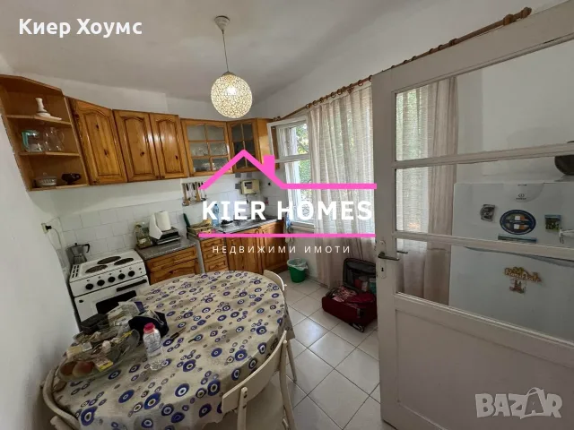 Продавам двуетажна къща в Симеоновград, снимка 12 - Къщи - 51809745
