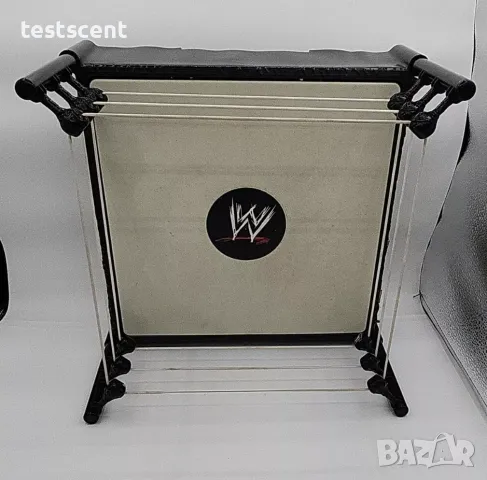 Ринг за играчки Mattel WWE 2010 Money In the Bank Spring Ring Wrestling кеч ринг, снимка 5 - Колекции - 46162987