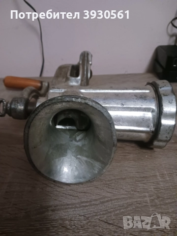 Машина от соца за мелене на месо ръчна, снимка 2 - Аксесоари за кухня - 52997301