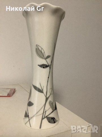Ваза за цветя порцелан произведено в Германия отличен състояние