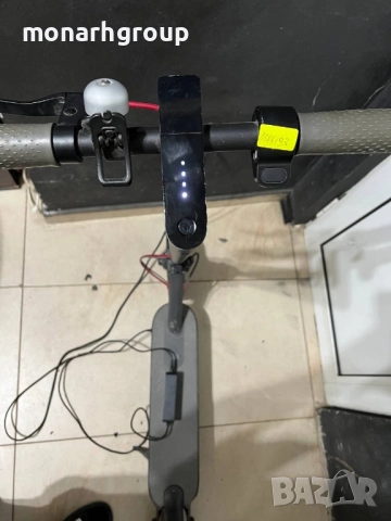 Електрическа тротинетка Xiaomi M365 със зарядно, снимка 3 - Друга електроника - 52149938
