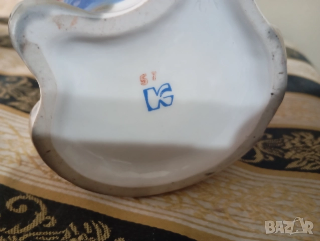 Порцеланова бутилка за алкохол, снимка 4 - Антикварни и старинни предмети - 49641994