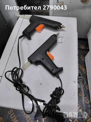 пистолет за горещ силикон 