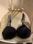 Victoria’s Secret черен сутиен с камъни, снимка 1