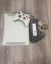 Запазен Xbox 360 с джойстик и захранване, снимка 1