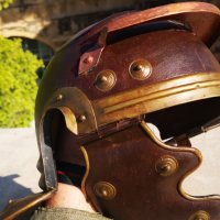 Римски шлем., снимка 8 - Антикварни и старинни предмети - 44385013