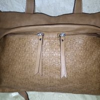 Esprit-Нова голяма кожена дамска чанта с плетеници, снимка 4 - Чанти - 42858680