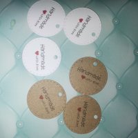 20 бр кръгли Handmade with love Тагове табелки етикети картонени за подаръци ръчна изработка украса, снимка 1 - Други - 35257593