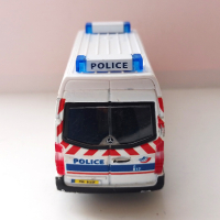 Mercedes-Benz Sprinter Bburago POLICE 1:48, снимка 4 - Колекции - 44709517