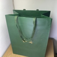 Автентична бутикова Harrods подаръчна торба 42 x 32 cm, снимка 5 - Други - 42059287