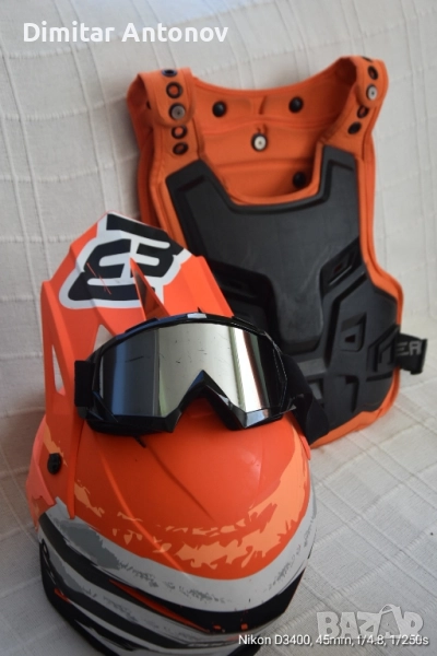 Продавам кросова каска Bogoto и награден протектор O'Neal комплект , снимка 1