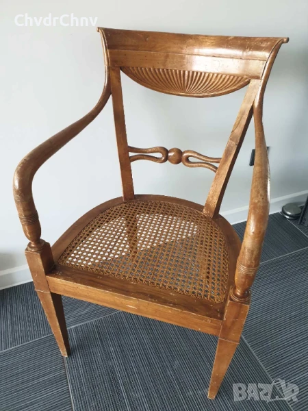 Френски ретро дървен стол с ратанова седалка и подлакътници 92см, снимка 1