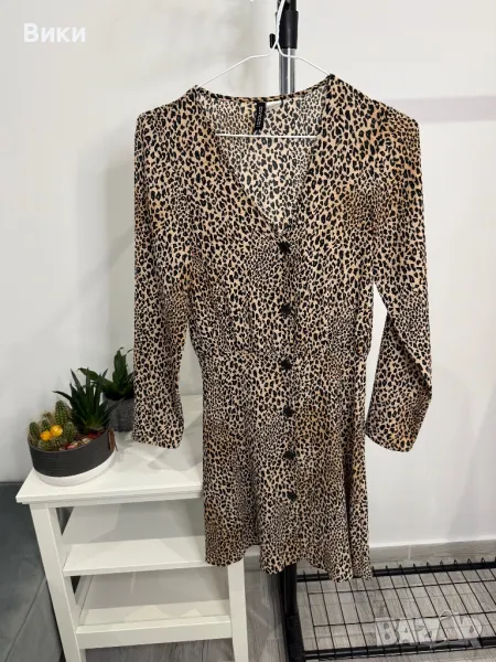 Красива рокля в размер XS, снимка 1