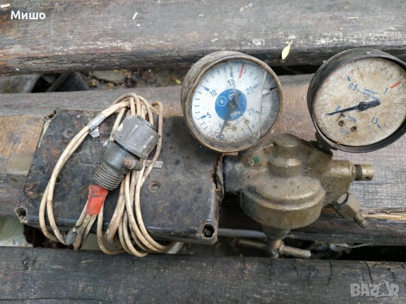 Продавам манометри за кислородна бутилка с подгряващо устройство, снимка 1