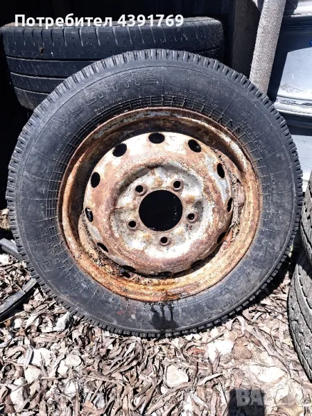 джанта с гума за лада нива, снимка 1