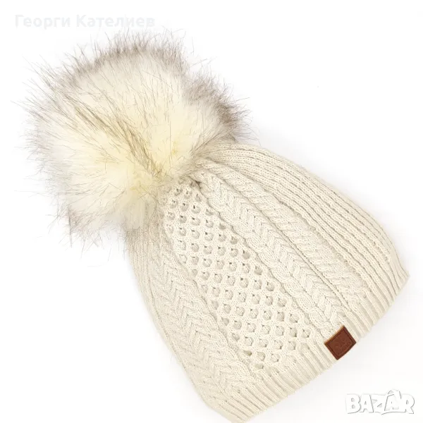 Дамска зимна шапка в бежово с пискюл Код на продукта:DASH-01-4, снимка 1
