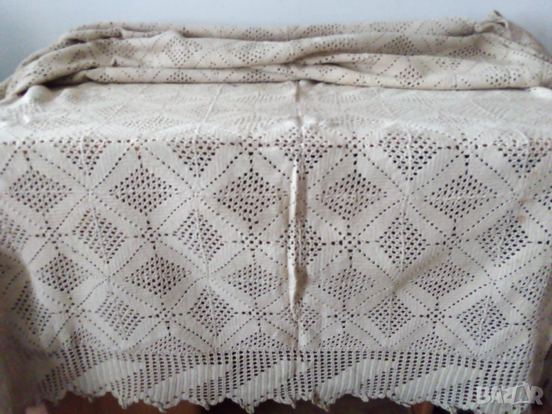 Покривка за легло ръчно плетиво, снимка 1