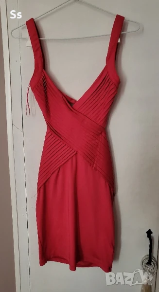 къса коктейлна рокля с гол гръб в цикламен цвят, снимка 1