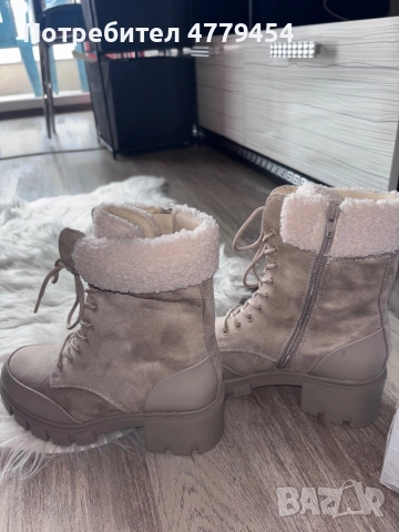 Зимни боти, снимка 2 - Дамски боти - 53997843