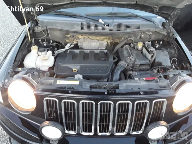 Jeep Compass Sport 2.4i 4x4, снимка 16 - Автомобили и джипове - 48883375