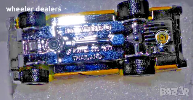 Метална количка Hot Wheels 1957 T-Bird Real Riders, снимка 4 - Коли, камиони, мотори, писти - 50429360