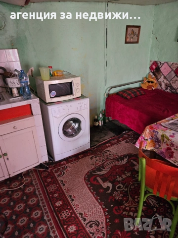 Къща с дворно място в гр.Каспичан кв.Калугерица, снимка 5 - Къщи - 54091767