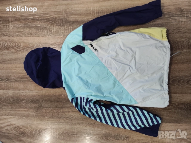 Дамско ски яке Volcom размер M, снимка 2 - Якета - 53276471