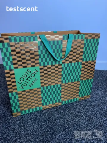 Бутикова подаръчна торба Louis Vuitton Green Gold XL 49cmx41cm 2022 Holidays Shopping Bag празнична, снимка 12 - Чанти - 48230765