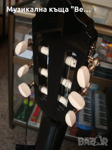 Класическа китара Valencia VC104 BK, Размер 4/4, снимка 9 - Китари - 24706504