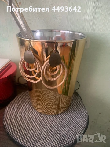 Дизайнерски обеци