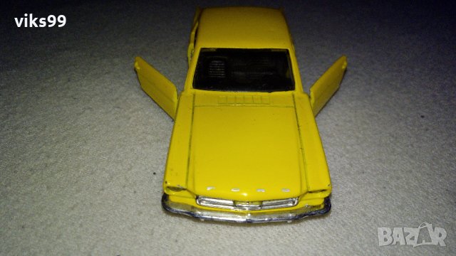 Ford Mustang 1964 Model Car By Maisto 1:39, снимка 3 - Колекции - 29510142