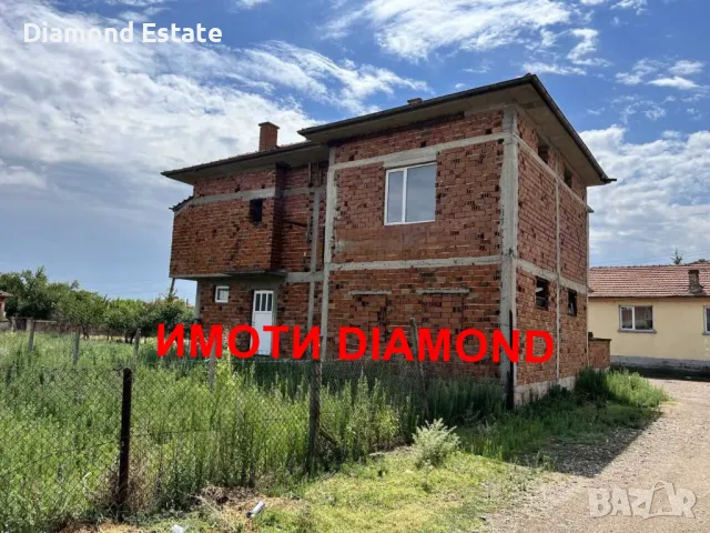 Двуетажна къща в село Градина общ. Първомай, снимка 7 - Къщи - 49826484