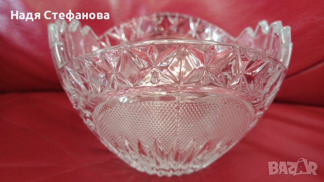 Кристална кръгла бонбониера, снимка 6 - Прибори за хранене, готвене и сервиране - 44472935