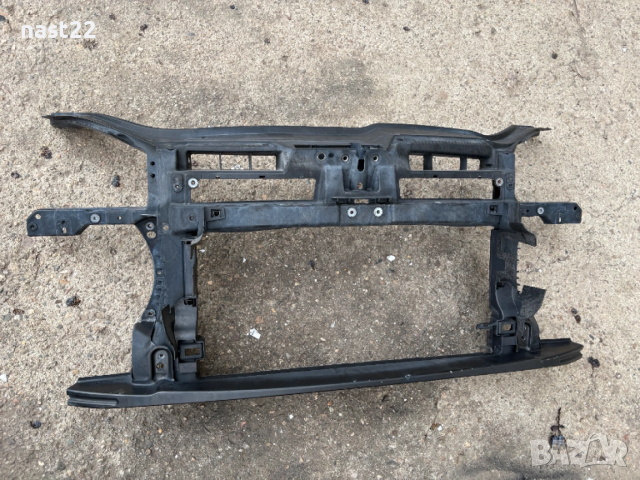 Преден панел-(маска) Фолксваген Голф 5 1.6 102 коня Оригинална Перфектна 