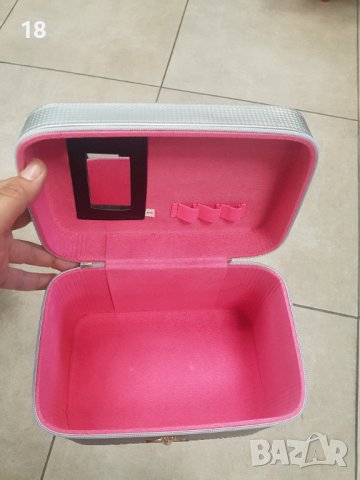 Кутия за гримове, снимка 3 - Декорация за дома - 40462207