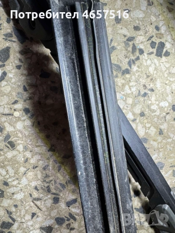 Хоризонтална външна черна гланц лайсна задна дясна врата Range Rover Evoque само за 120лв., снимка 4 - Части - 52520596