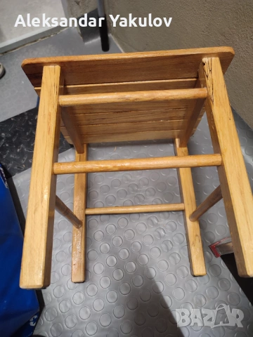 Продавам запазено ръчно правено дървено детско столче със сметало, снимка 2 - Столове - 53368226